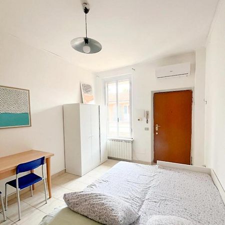 Small Flat Milano Esterno foto